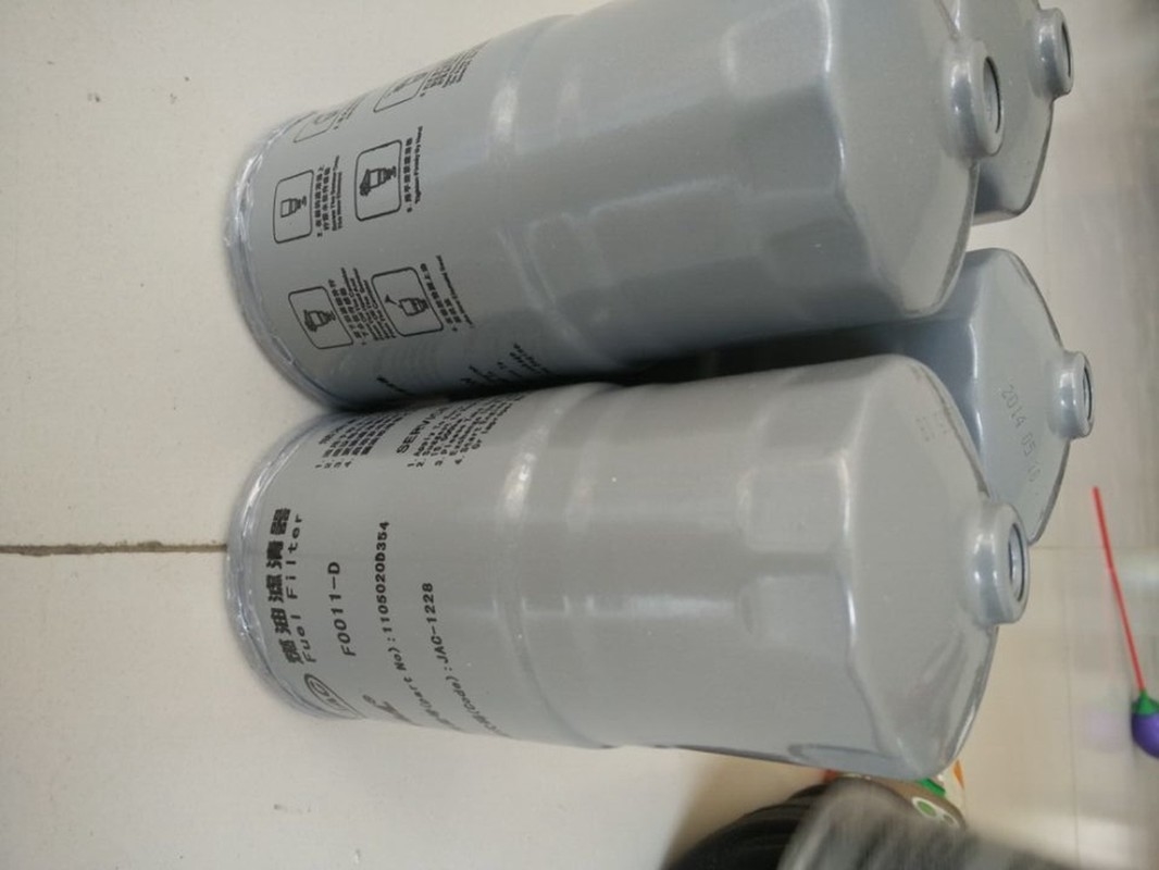 Sinotruk Diesel Fuel Filter Elements 1105020D354 F0011-D DK4A-1105020C