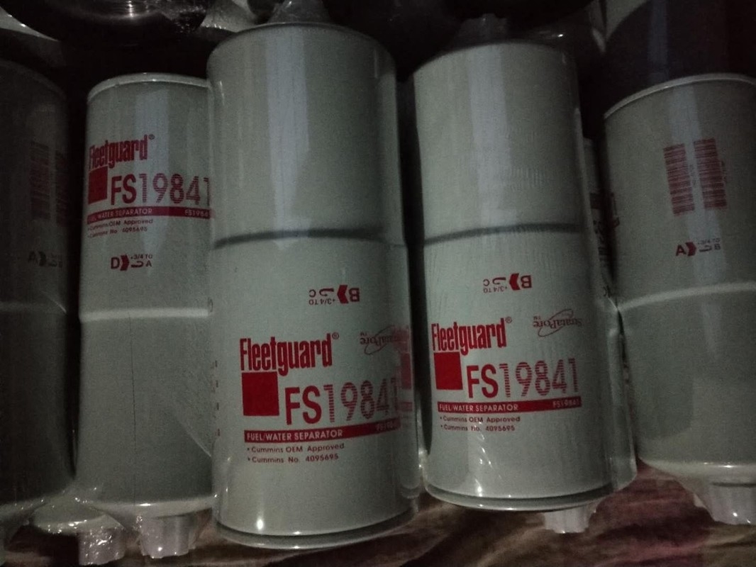 FS19841 Fleetguard Fuel Filter For Oil Water Separator OEM ODM